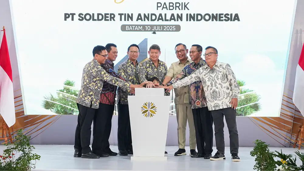 Wamen menghadiri peresmian pabrik hilirisasi timah PT Solder Tin Andalan Indonesia di Batam.